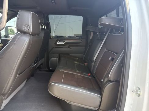 Used 2026 GMC Sierra 3500 Denali w/ Denali Reserve Package AWD/4WD image 23