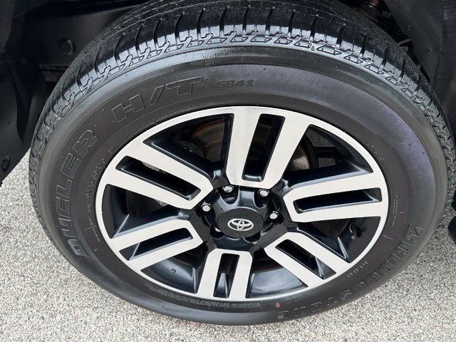 Used 2022 Toyota 4Runner Limited AWD/4WD image 7