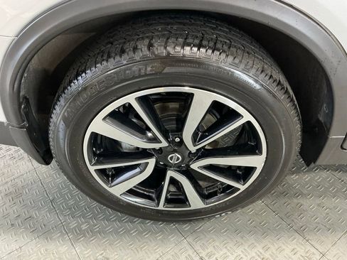 Used 2020 Nissan Rogue SL FWD image 46
