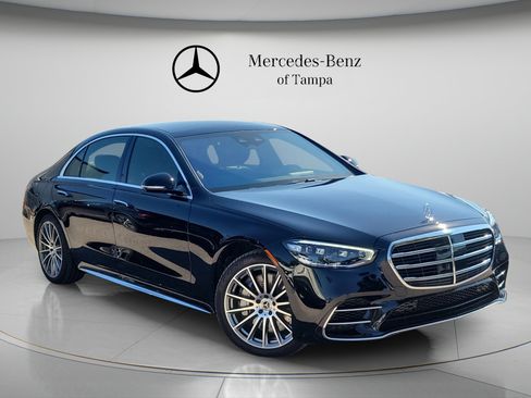 Certified 2025 Mercedes-Benz S 580 4MATIC Sedan image 5