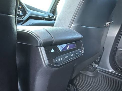 Used 2023 Toyota Highlander XSE AWD/4WD image 25