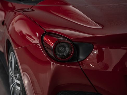 Used 2019 Ferrari Portofino RWD image 15