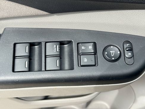 Used 2014 Honda CR-V EX image 16