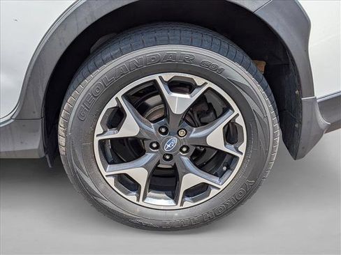 Used 2019 Subaru Crosstrek 2.0i Premium w/ Eyesight System AWD/4WD image 3