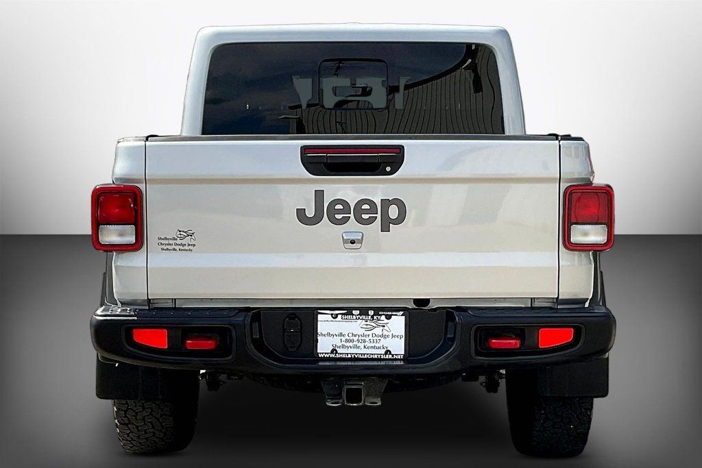 Used 2023 Jeep Gladiator Rubicon w/ Cold Weather Group AWD/4WD image 5