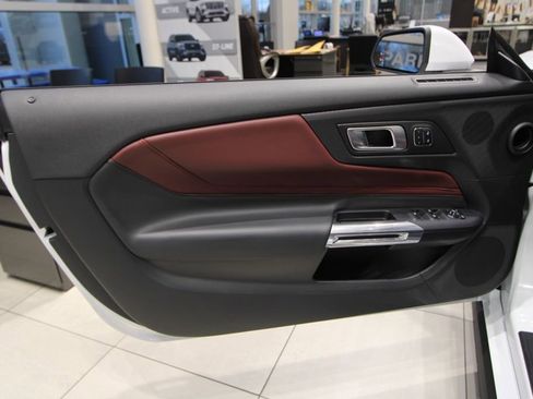 Used 2025 Ford Mustang GT Premium image 5