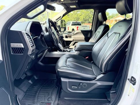 Used 2018 Ford F150 Platinum w/ Equipment Group 701A Luxury AWD/4WD image 14