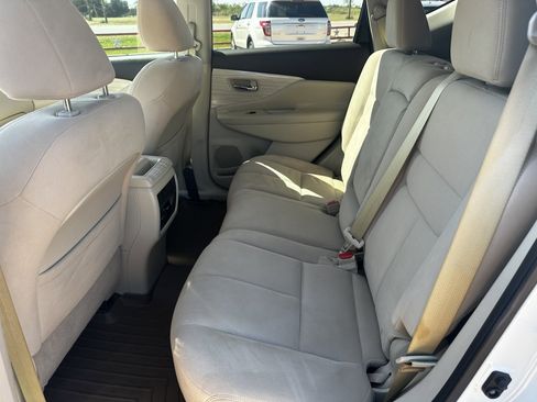 Used 2017 Nissan Murano SV image 13