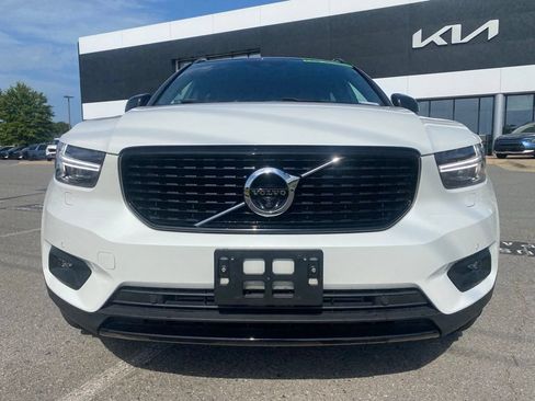 Used 2021 Volvo XC40 T5 R-Design w/ Advanced Package AWD/4WD image 2
