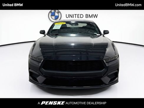 Used 2024 Ford Mustang Coupe RWD image 2