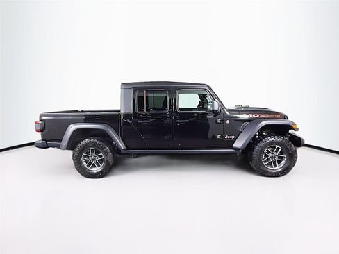 Used 2026 Jeep Gladiator Mojave w/ Safety Group AWD/4WD image 8