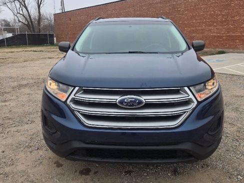 Used 2017 Ford Edge SE w/ Cargo Accessory Package FWD image 8