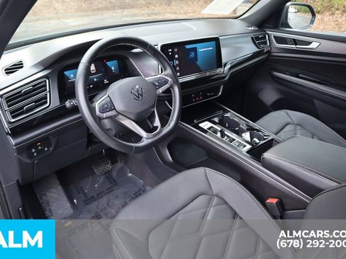 Used 2025 Volkswagen Atlas Cross Sport SE FWD image 10