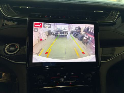 Used 2022 Jeep Grand Cherokee Trailhawk w/ Luxury Tech Group III image 20