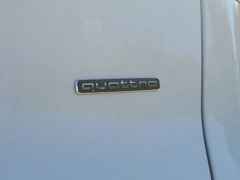 Used 2025 Audi Q5 Premium Plus w/ Premium Plus AWD/4WD image 8