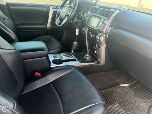 Used 2019 Toyota 4Runner SR5 AWD/4WD image 12