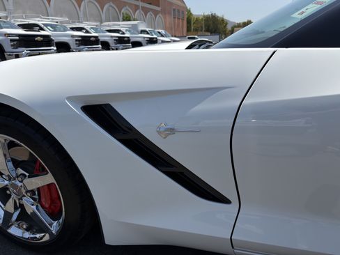 Used 2014 Chevrolet Corvette Stingray Convertible w/ 2LT Preferred Equipment Group RWD image 39