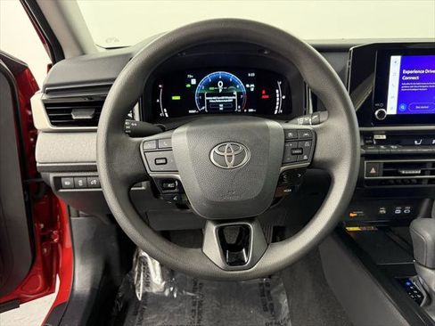 Certified 2025 Toyota Camry LE image 19