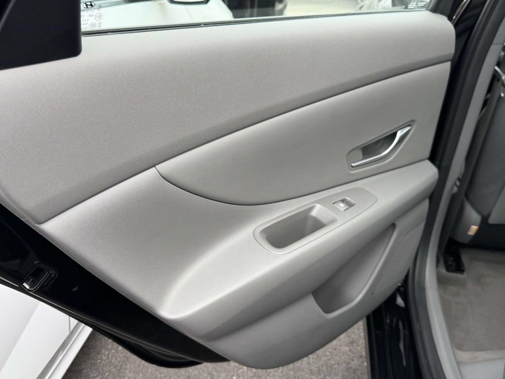 Certified 2023 Hyundai Elantra SEL w/ Convenience Package FWD image 10