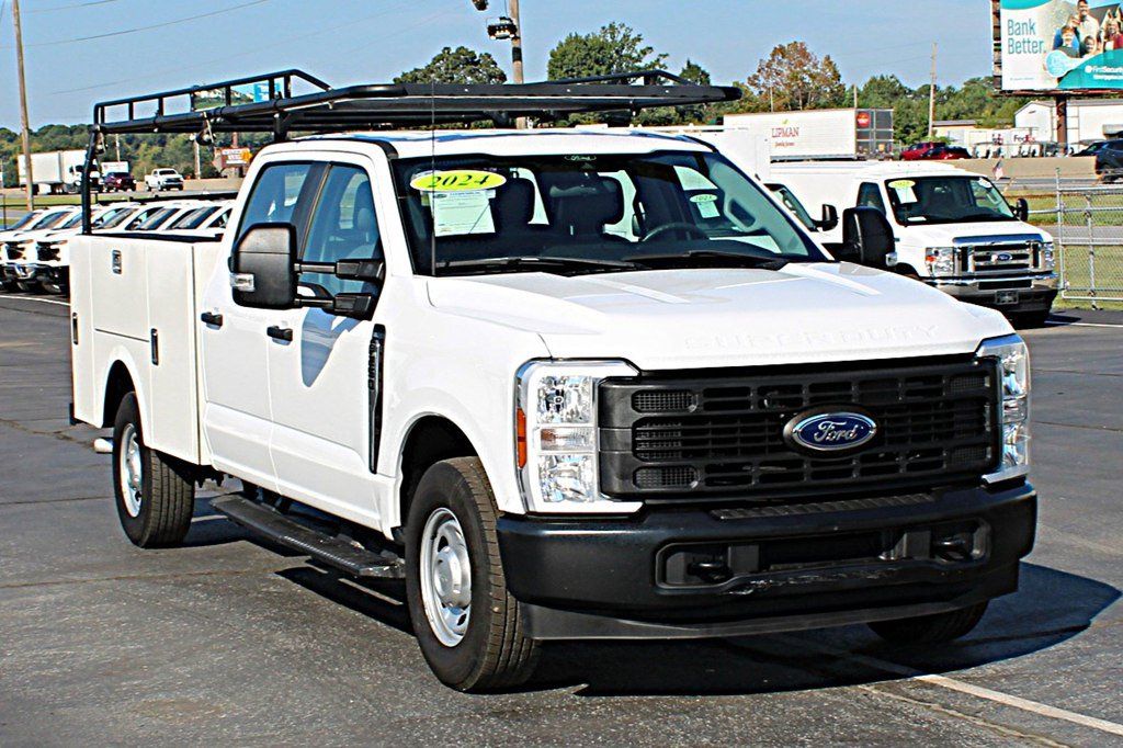 Used 2024 Ford F250 XL RWD image 3