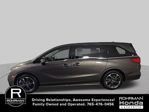 Used 2023 Honda Odyssey Elite image 5