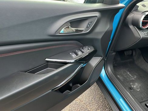 New 2026 Chevrolet Trax RS w/ Sunroof Package image 12