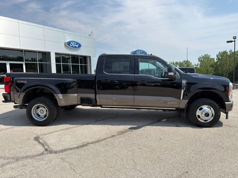 Used 2023 Ford F350 King Ranch AWD/4WD image 8