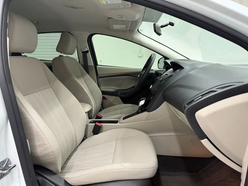 Used 2015 Ford Focus SE image 11