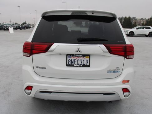 Used 2019 Mitsubishi Outlander SEL image 5