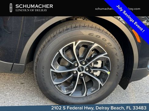 New 2026 Lincoln Nautilus Premier AWD/4WD image 9