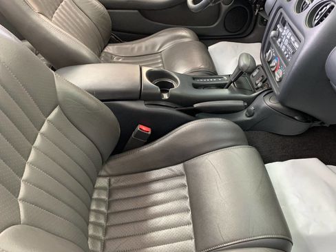 Used 1999 Pontiac Firebird Convertible image 12