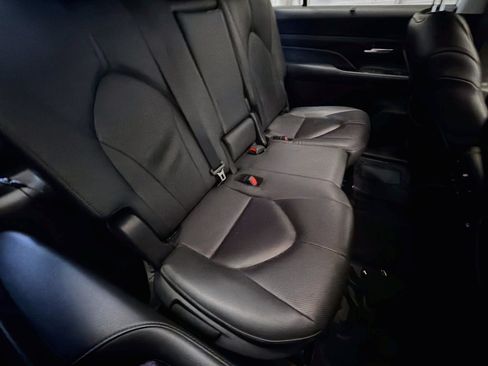 Used 2024 Toyota Grand Highlander FWD image 14