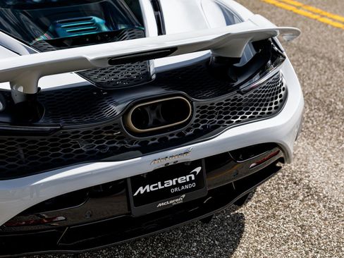 New 2026 McLaren 750S image 17