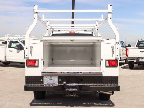 New 2026 Ford F250 XL w/ XL Chrome Package RWD image 29