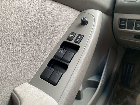 Used 2010 Nissan Altima 2.5 S image 21