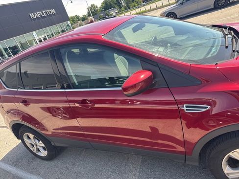 Used 2016 Ford Escape SE FWD image 3