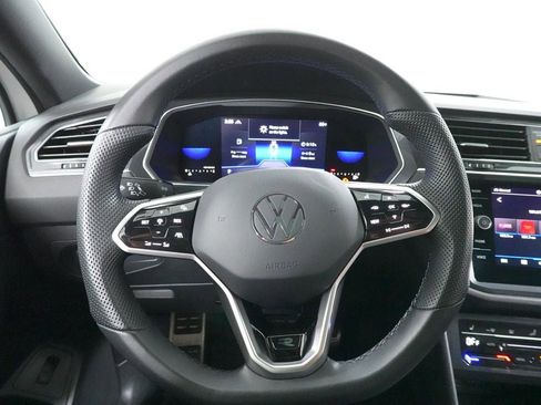 Used 2022 Volkswagen Tiguan SE R-Line AWD/4WD image 10