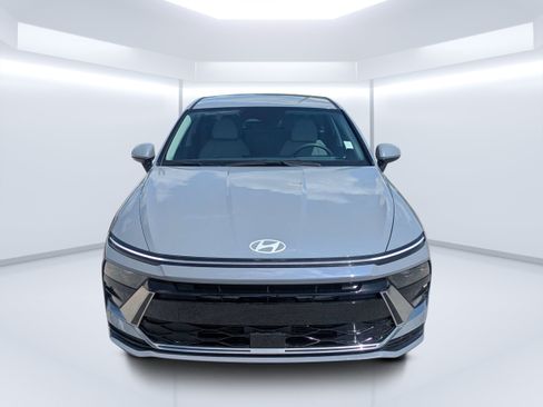 Certified 2024 Hyundai Sonata SEL FWD image 8