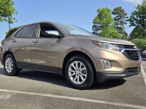Used 2018 Chevrolet Equinox LS image 7