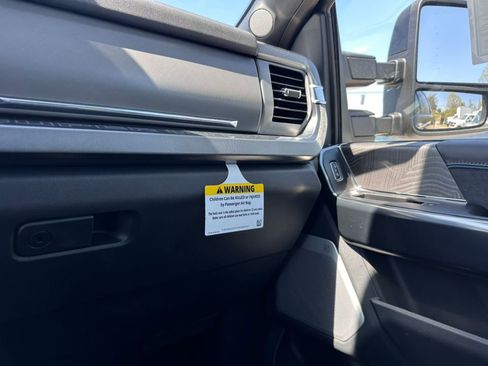 New 2025 Ford F350 Platinum w/ FX4 Off-Road Package image 38