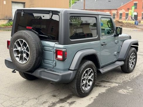 Used 2024 Jeep Wrangler Sport AWD/4WD image 5