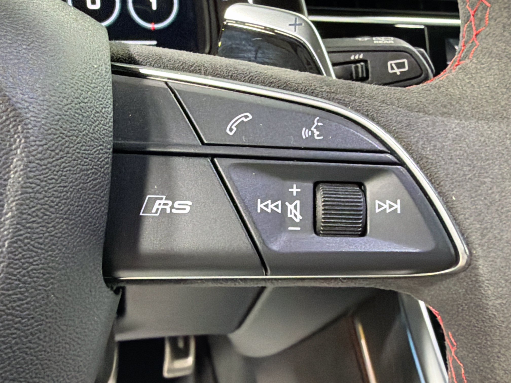 Used 2023 Audi RS Q8 AWD/4WD image 37