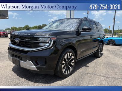 Used 2025 Ford Expedition Platinum w/ Driver's Package