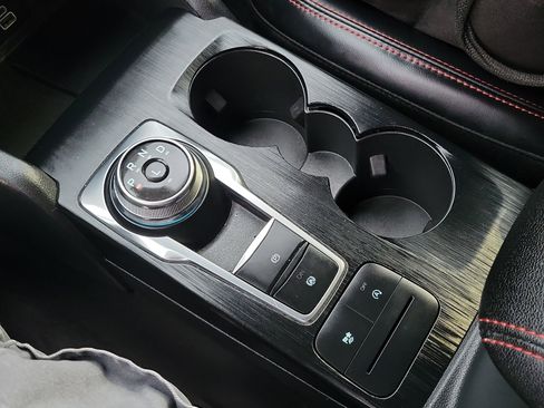 Used 2024 Ford Escape ST-Line w/ Cold Weather Package image 15