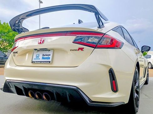 Used 2024 Honda Civic Type R image 18