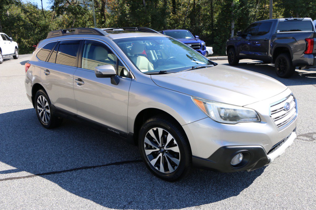 Used 2017 Subaru Outback 2.5i Limited AWD/4WD image 10