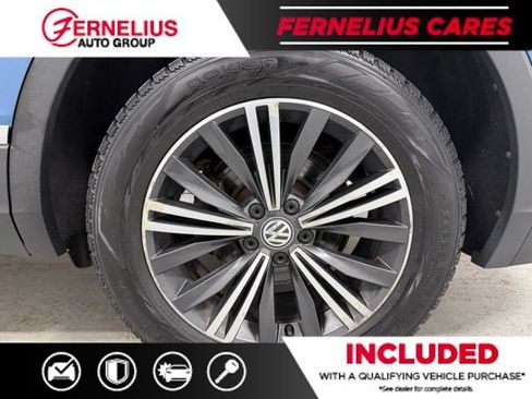 Used 2018 Volkswagen Tiguan SEL AWD/4WD image 46