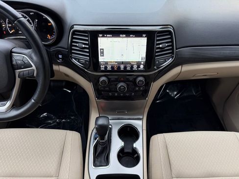 Used 2022 Jeep Grand Cherokee Laredo E image 22