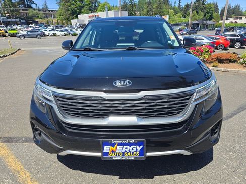Used 2021 Kia Seltos S AWD/4WD image 2