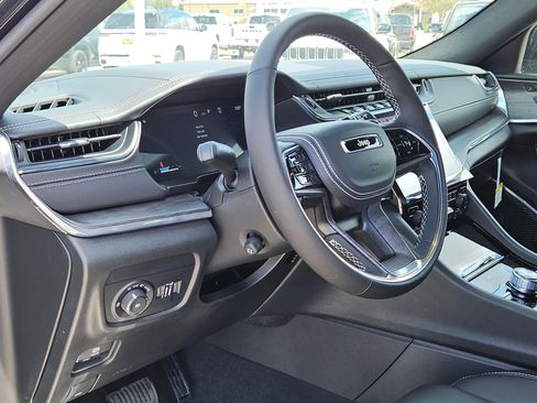 New 2025 Jeep Grand Cherokee Overland w/ Luxury Tech Group IV image 10